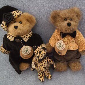 Bailey & Matthew Boyd Bears-25th Anniversary Couple